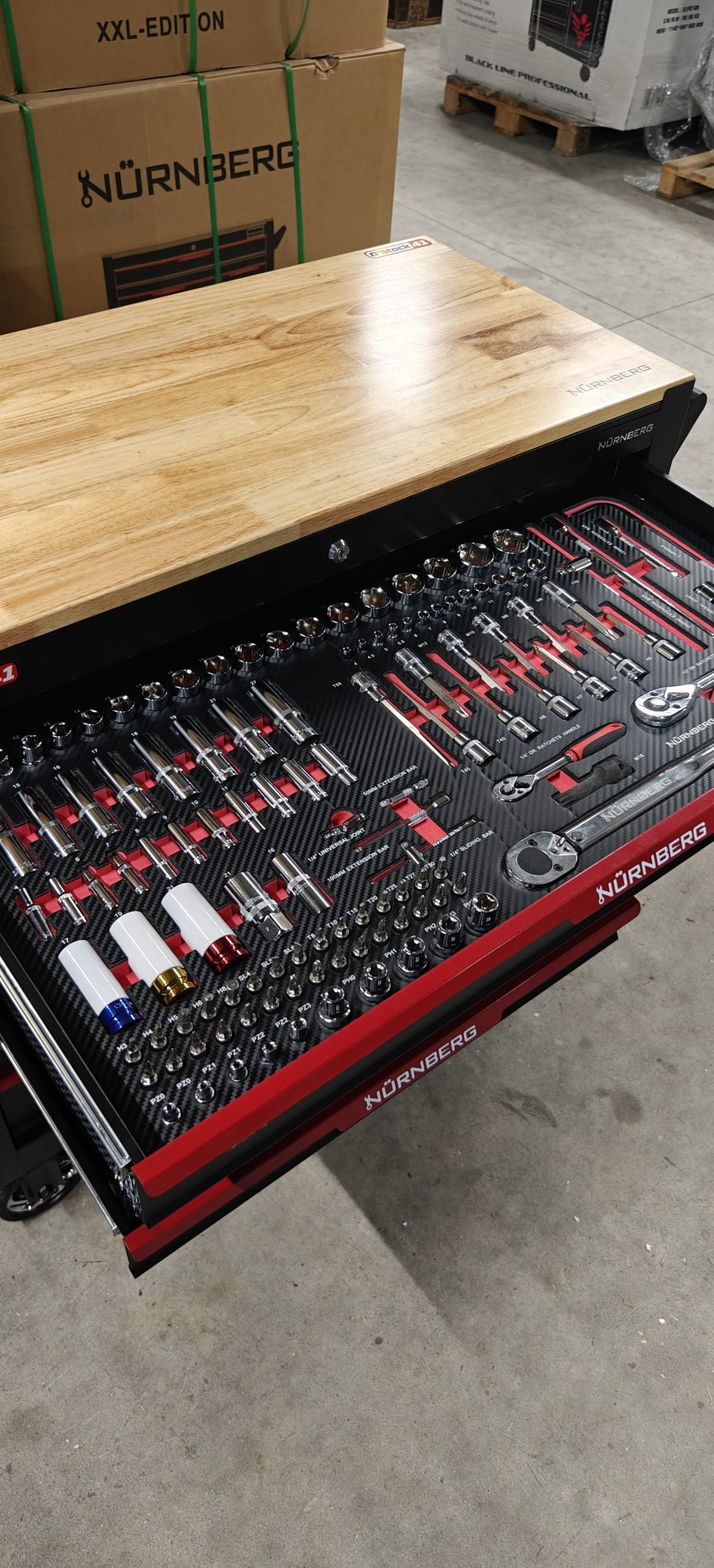XXL Tool Trolley Jumbo Pro Nurnberg – 12 Drawers, 236 pieces
