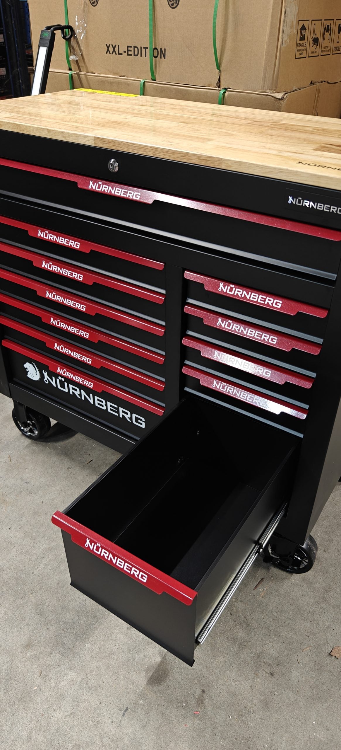 XXL Tool Trolley Jumbo Pro Nurnberg – 12 Drawers, 236 pieces